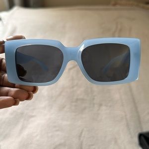 Blue sunglasses no brand worn once